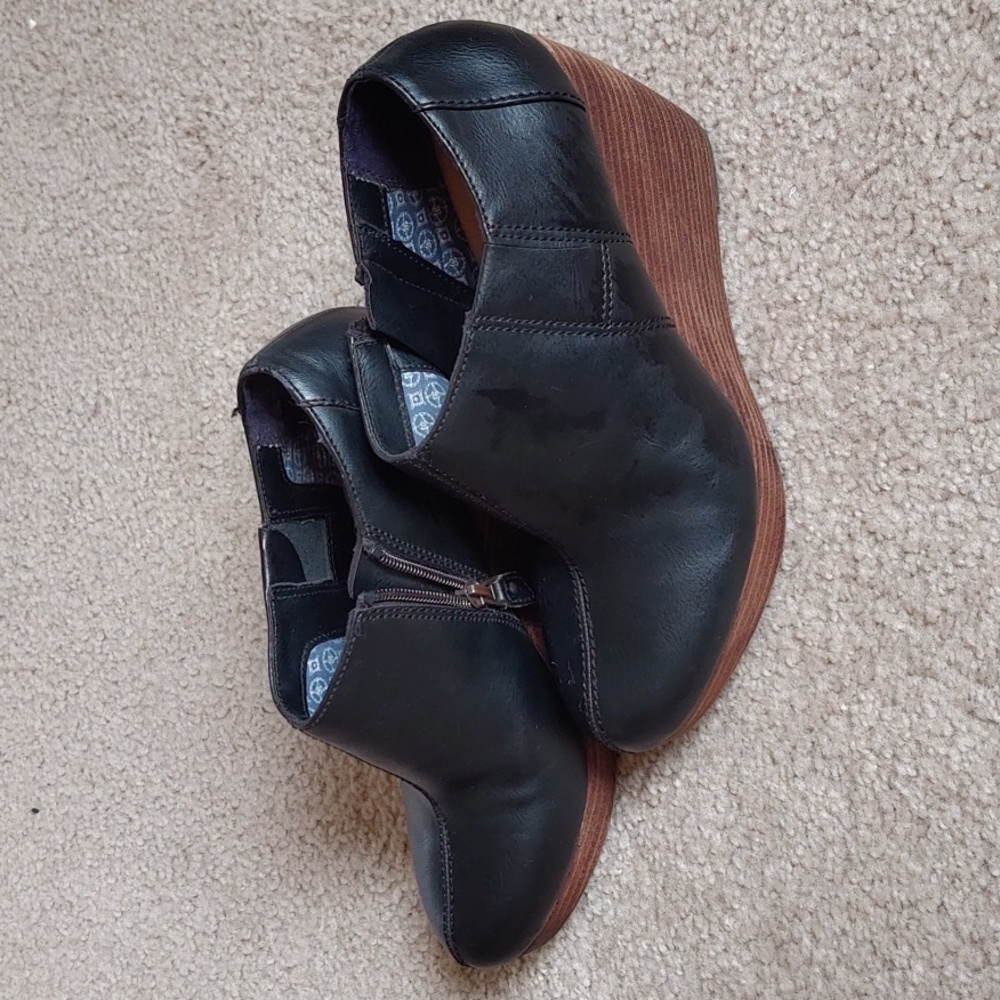 Dr scholls black leather wedges
